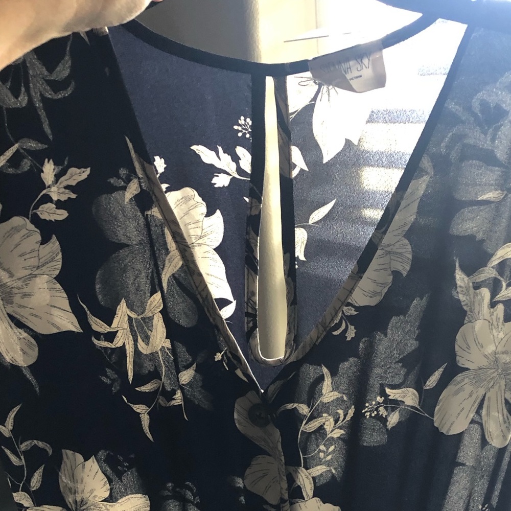 Navy blue with cream colored flowers dress. Size S. - Picture 11 of 12